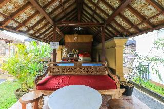 Halaman Depan Hostel by ZUZU