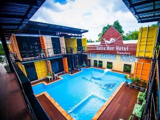Retro Box Hotel