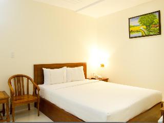 Dinh Phat Hotel