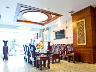 Dinh Phat Hotel