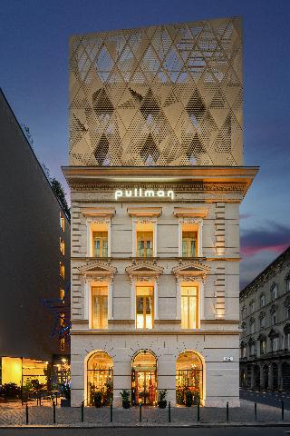 Pullman Budapest