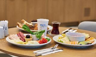 Holiday Inn Express Istanbul Atakoy Metro