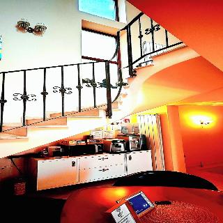 Bucur 9