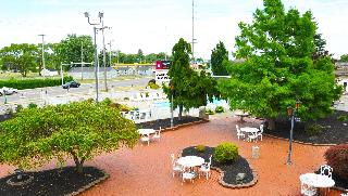Mangnuson Hotel East Sandusky