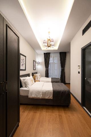 Ferman Port Hotel