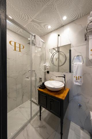 Ferman Port Hotel