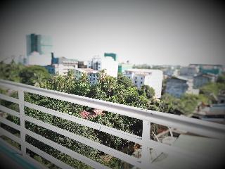 121 Hotel