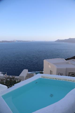 Alexander's Suites