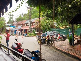 Y Not Laos Hostel