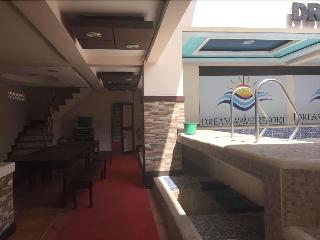 Dreamwave Resort Laguna