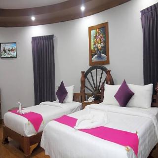 Ravorn Villa Boutique