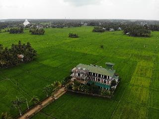 Serene Park Hotel