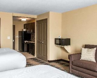 2 Queen Beds, Suite, Nonsmoking