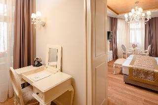 Room Room