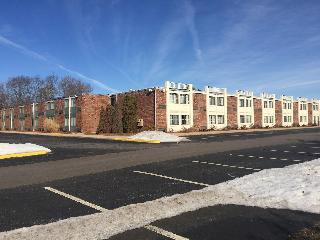 Mystic River Hotel & Suites