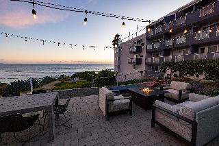 Tides Oceanview Inn And Cottages