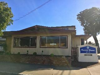Coastal Breeze Inn