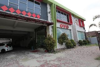 Oyo 1864 Tiara Guest House