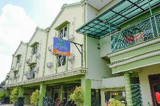 Oyo 2508 Alba Suites Homestay
