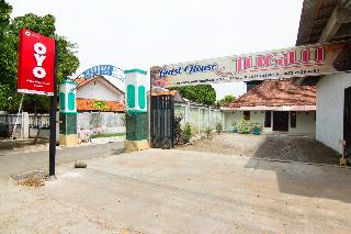 Joglo Guest House Syariah by OYO Rooms photo 3
