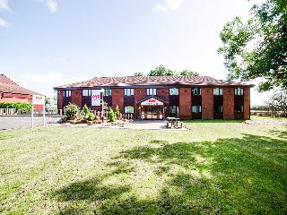 OYO Sunrise Hotel, A46 Leicester