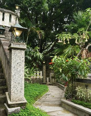 Pines Garden Resort