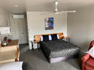 Bks Pohutukawa Lodge