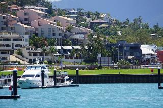Airlie Seaview Apartments