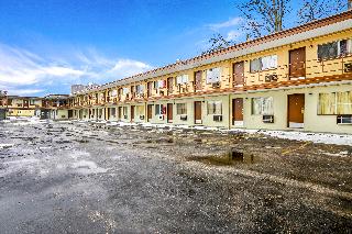 OYO Hotel Downtown Peoria I-74