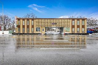 OYO Hotel Downtown Peoria I-74