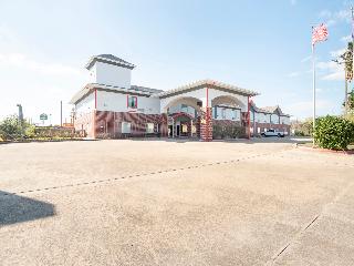 OYO Townhouse Clute Lake Jackson