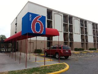 Motel 6 Jackson Tn