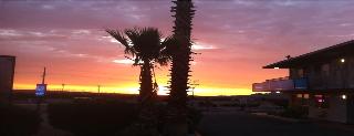 Hilltop Inn Suites