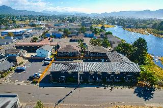 Coast River Inn by OYO Seaside