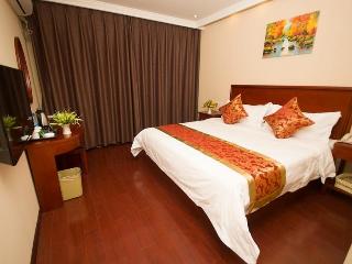 Room Room