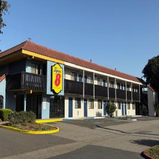 Super 8 By Wyndham Petaluma