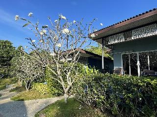 Chom Phu Resort Khaolak
