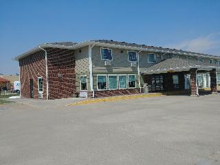 Boarders Inn & Suites by Cobblestone Hotels – Br