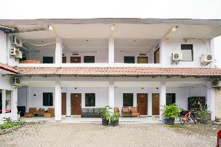 OYO 2003 Female Guest House
