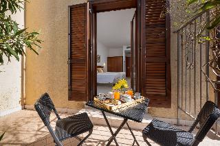 Room Room