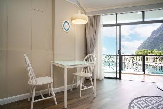 Room Room
