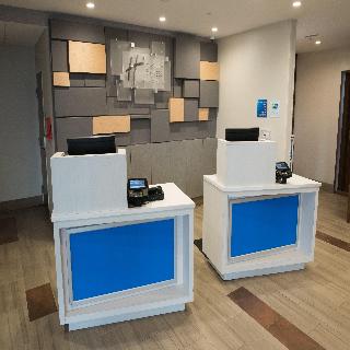 Holiday Inn Express Suites Dayton North Vandalia