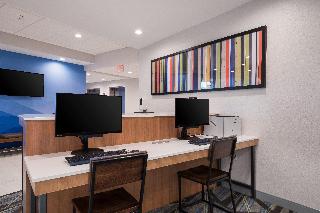 Holiday Inn Express Suites Chicago Hoffman Estates