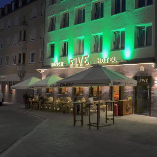 Hotel Five
