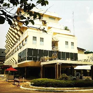 Paradorn Inn