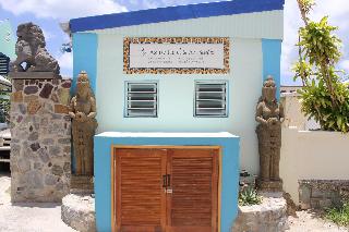 Azure Hotel And Art Studio