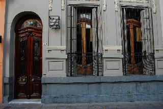 Sabatico Travelers Hostel & Guesthouse