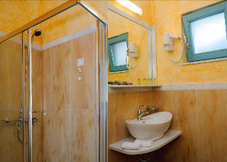 999 Luxury Hotel