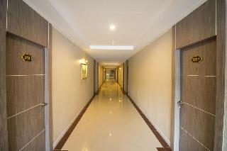 Jumbo House