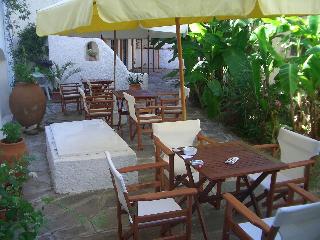 Oinoi Hotel